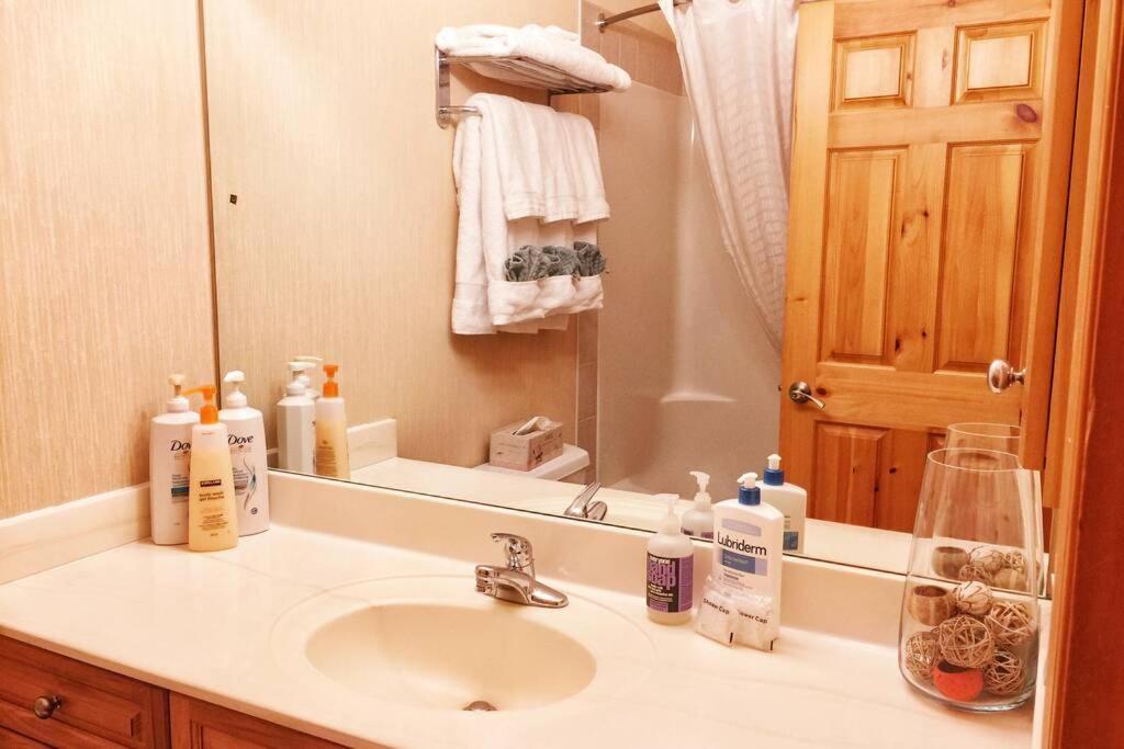 Mountainview -Privatechalet Sleep7- 5Min To Dt Vacation Home Canmore Exterior foto
